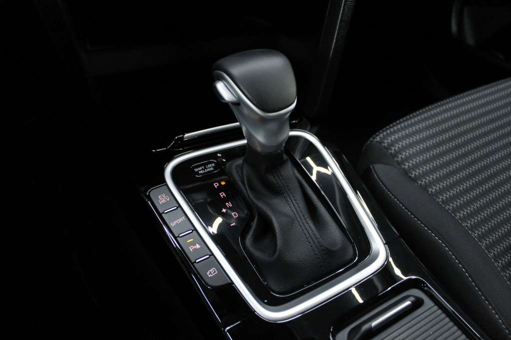 kia-xceed-2023-hibrido-1580cc