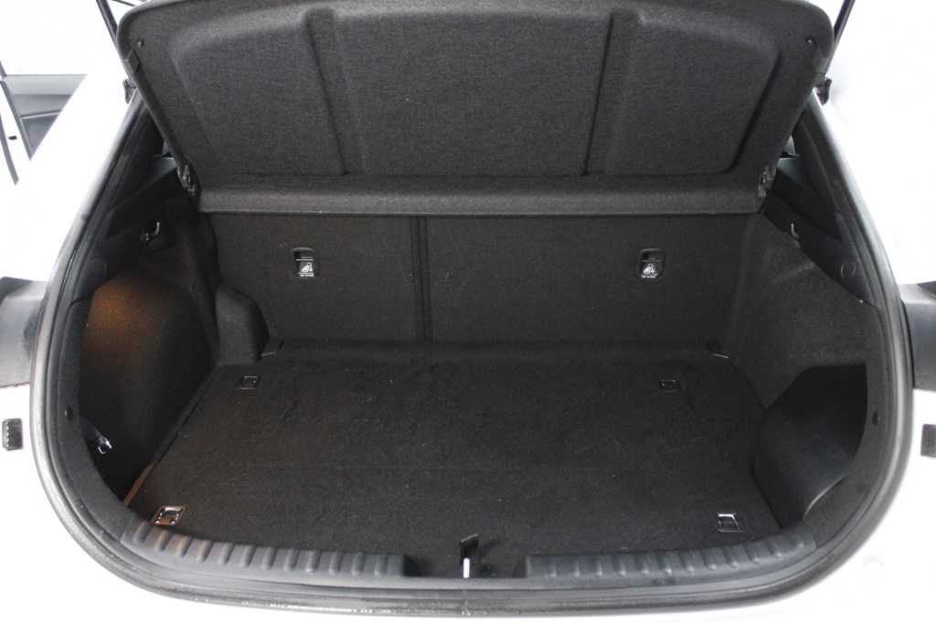kia-xceed-2023-hibrido-1580cc