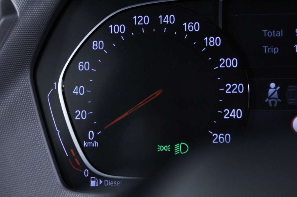 bmw-serie-1-2020-diesel-1496cc