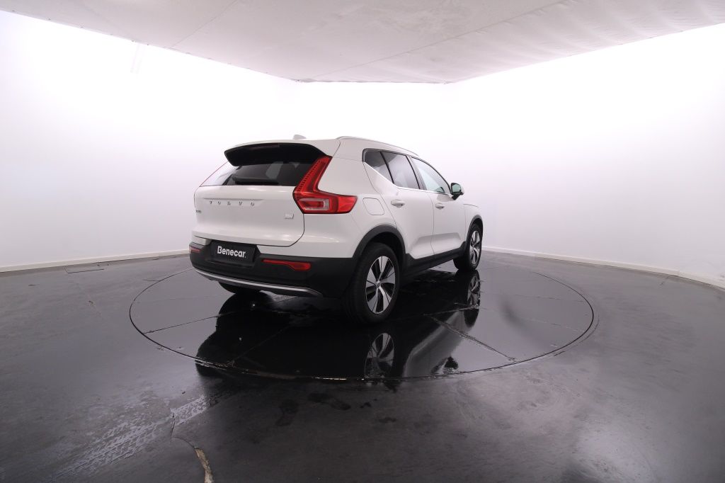 volvo-xc40-2022-hibrido-1477cc