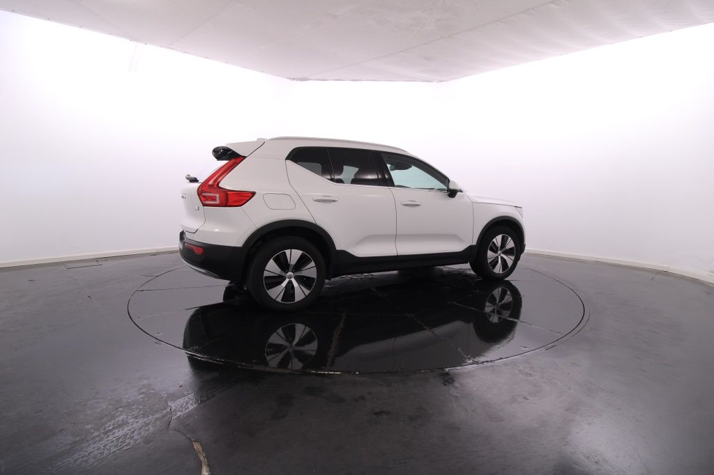 volvo-xc40-2022-hibrido-1477cc