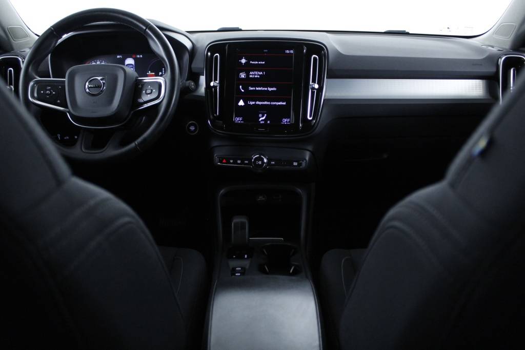 volvo-xc40-2022-hibrido-1477cc