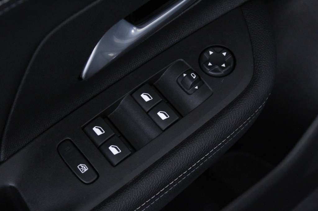 opel-mokka-2025-hibrido-1199cc