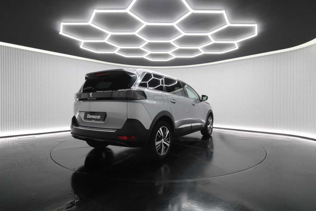 peugeot-5008-2024-gasolina-1199cc