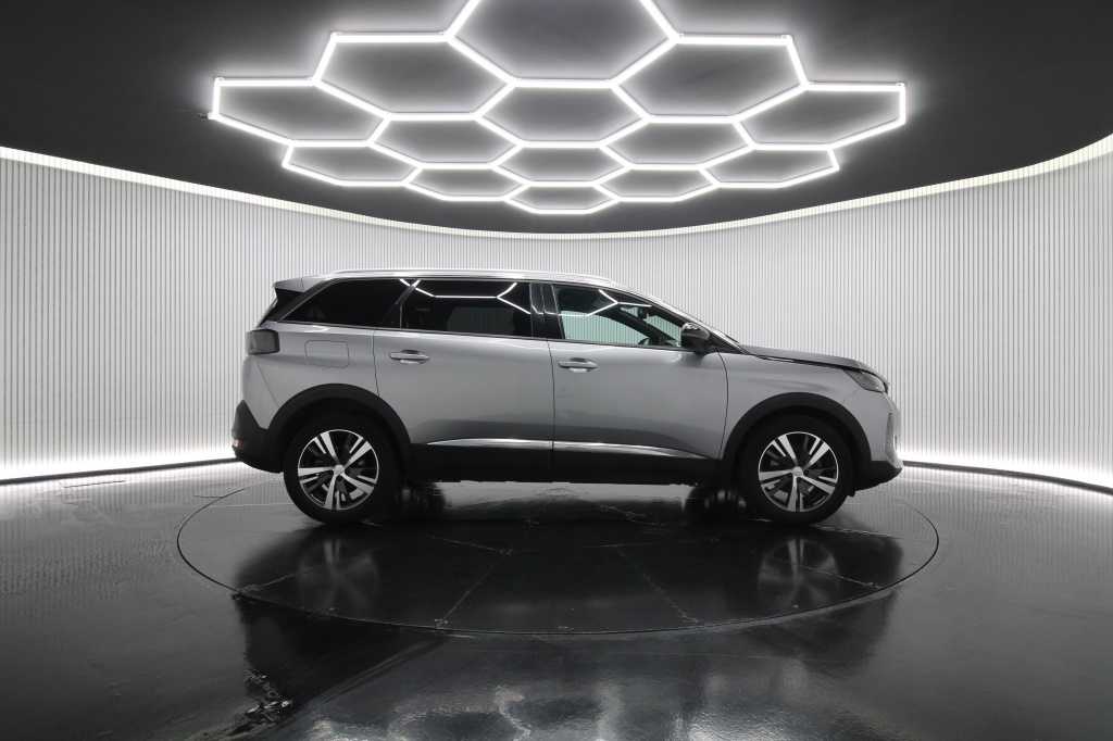 peugeot-5008-2024-gasolina-1199cc