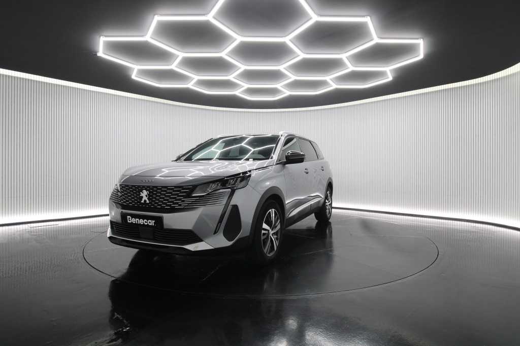 peugeot-5008-2024-gasolina-1199cc
