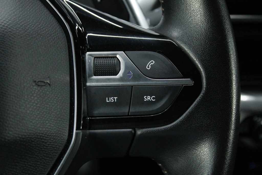 peugeot-5008-2024-gasolina-1199cc