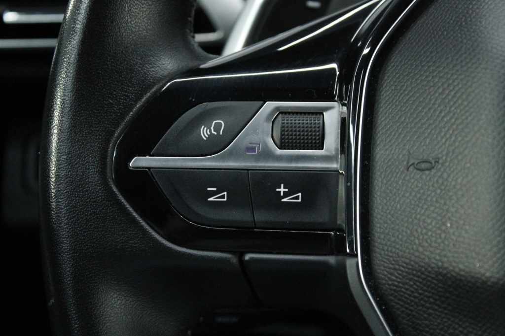 peugeot-5008-2024-gasolina-1199cc