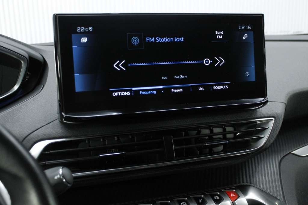 peugeot-5008-2024-gasolina-1199cc