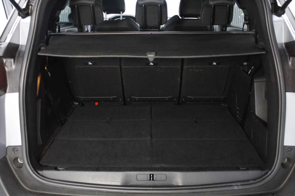 peugeot-5008-2024-gasolina-1199cc