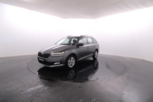skoda-fabia-2022-gasolina-999cc