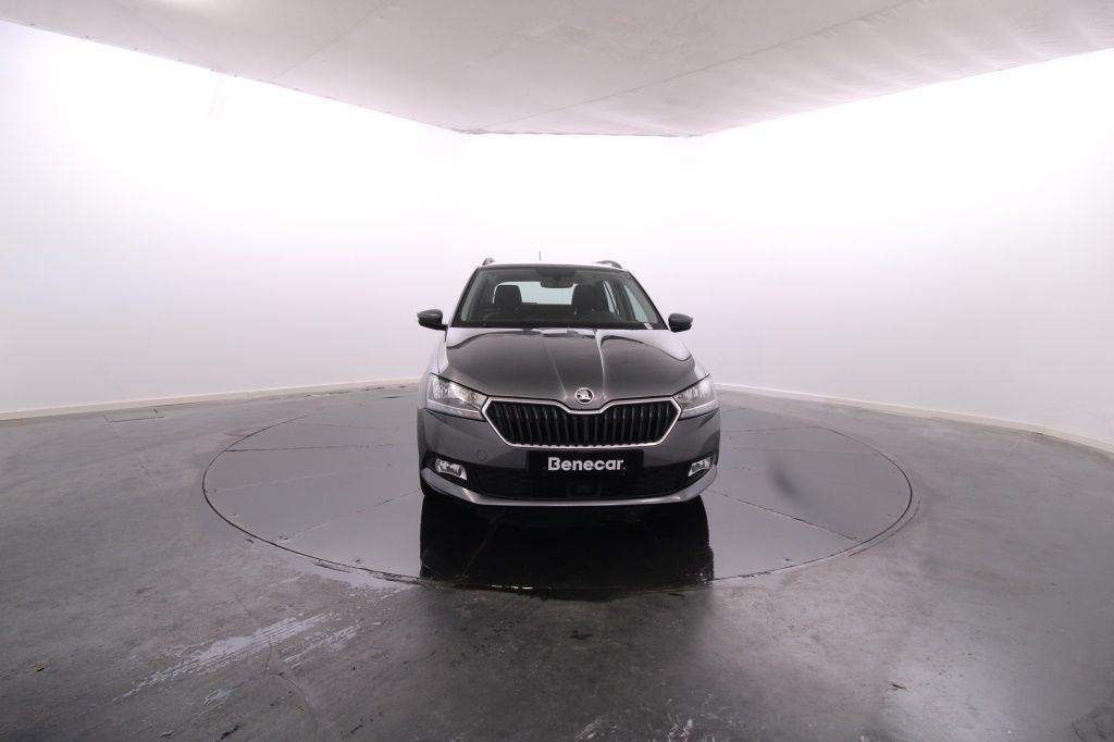 skoda-fabia-2022-gasolina-999cc