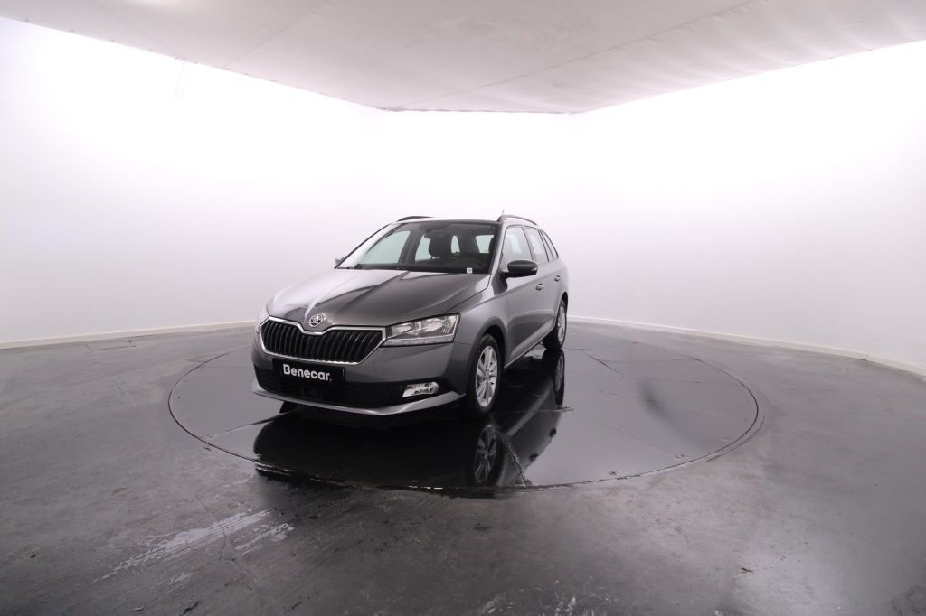 skoda-fabia-2022-gasolina-999cc