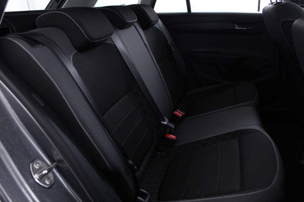 skoda-fabia-2022-gasolina-999cc