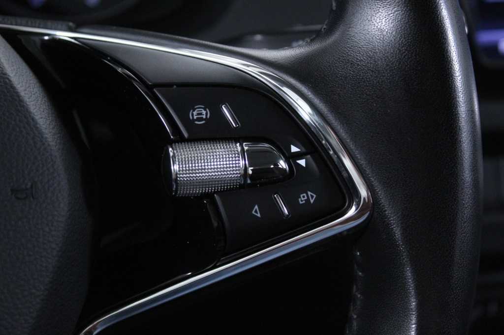 skoda-fabia-2022-gasolina-999cc
