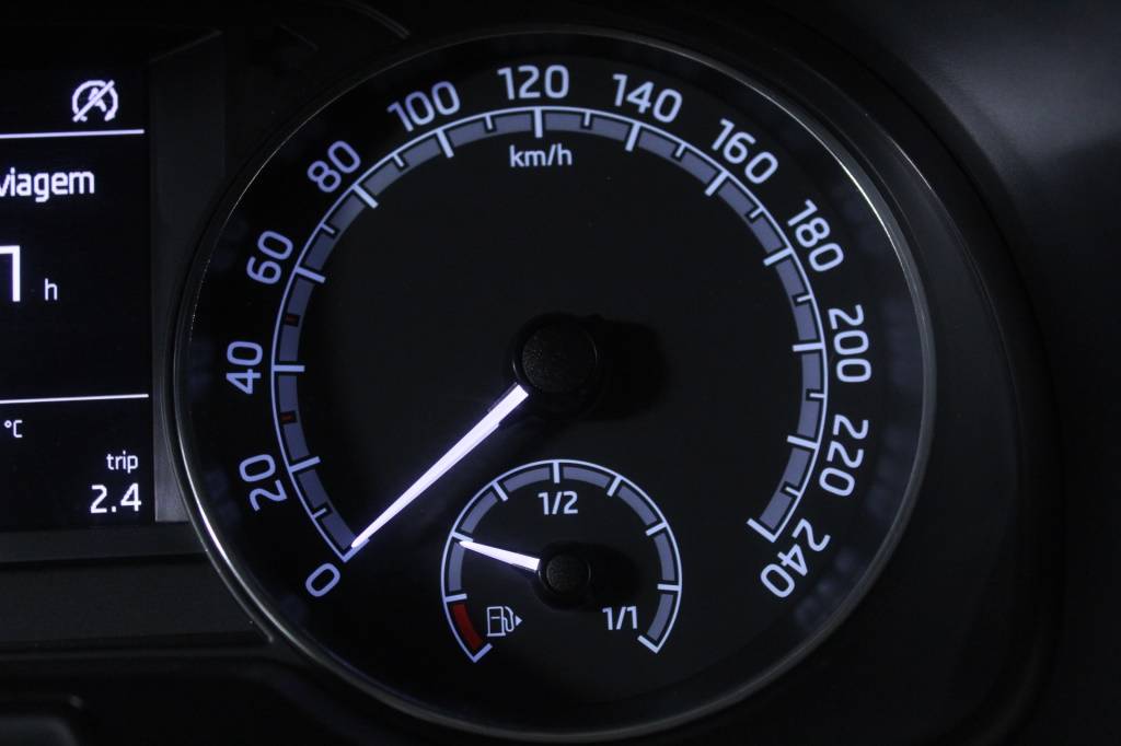 skoda-fabia-2022-gasolina-999cc