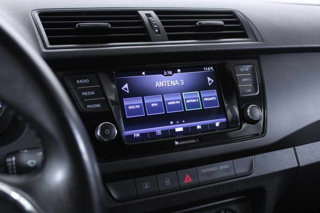 skoda-fabia-2022-gasolina-999cc