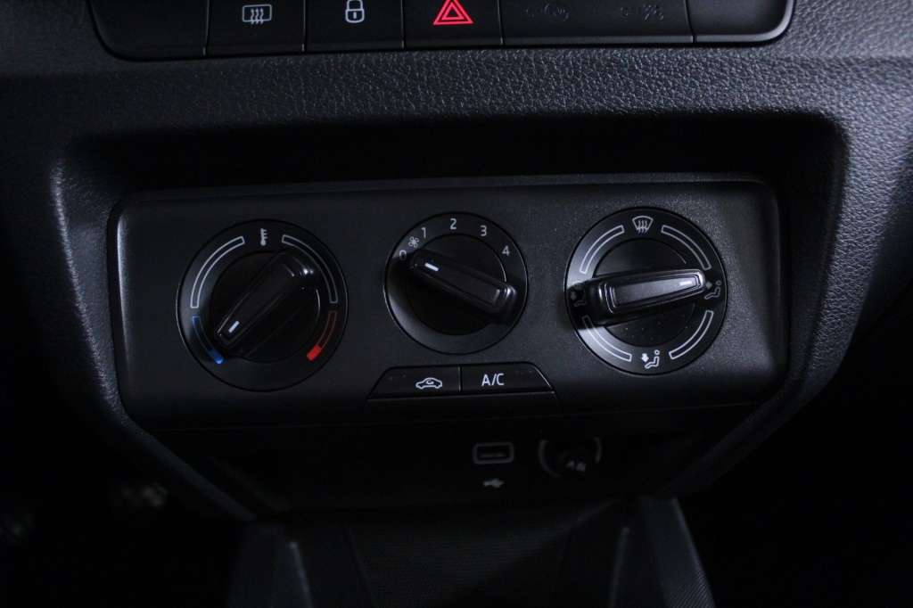 skoda-fabia-2022-gasolina-999cc