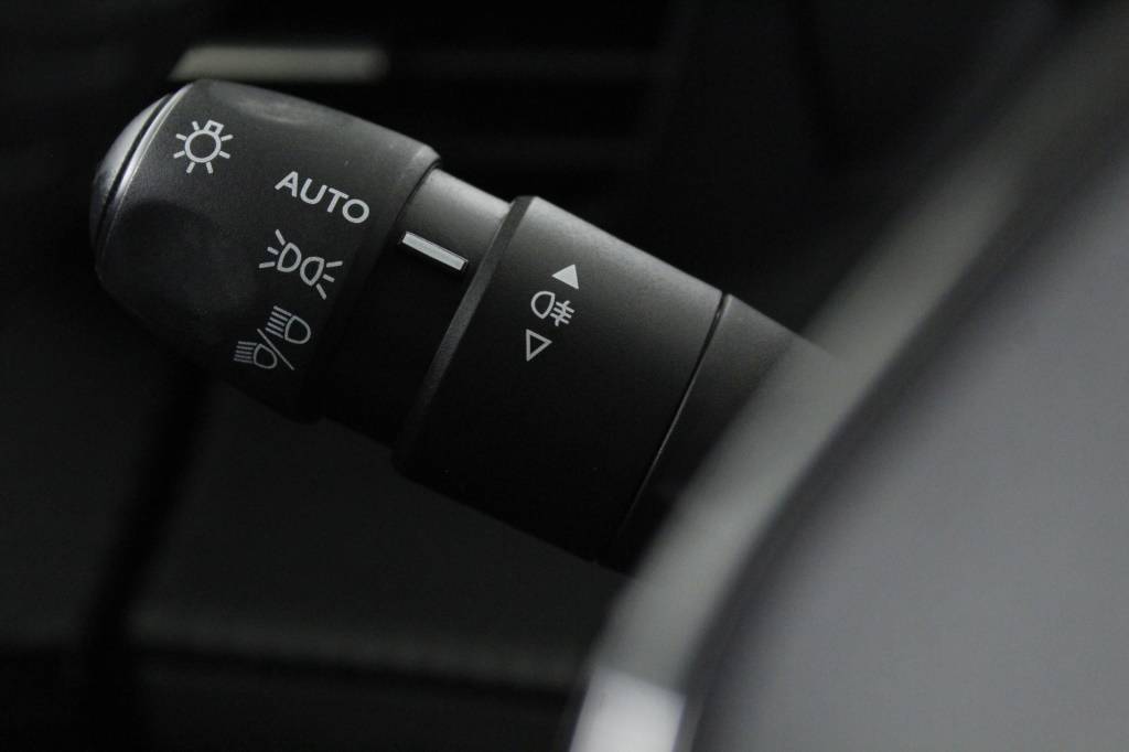 peugeot-2008-2024-gasolina-1199cc