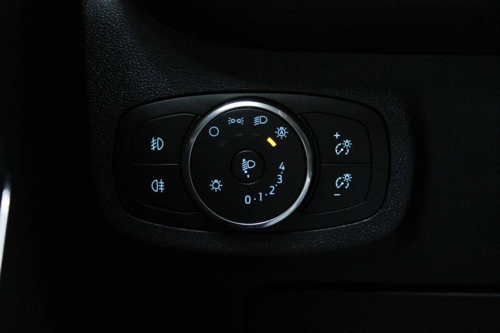 ford-fiesta-2023-hibrido-999cc