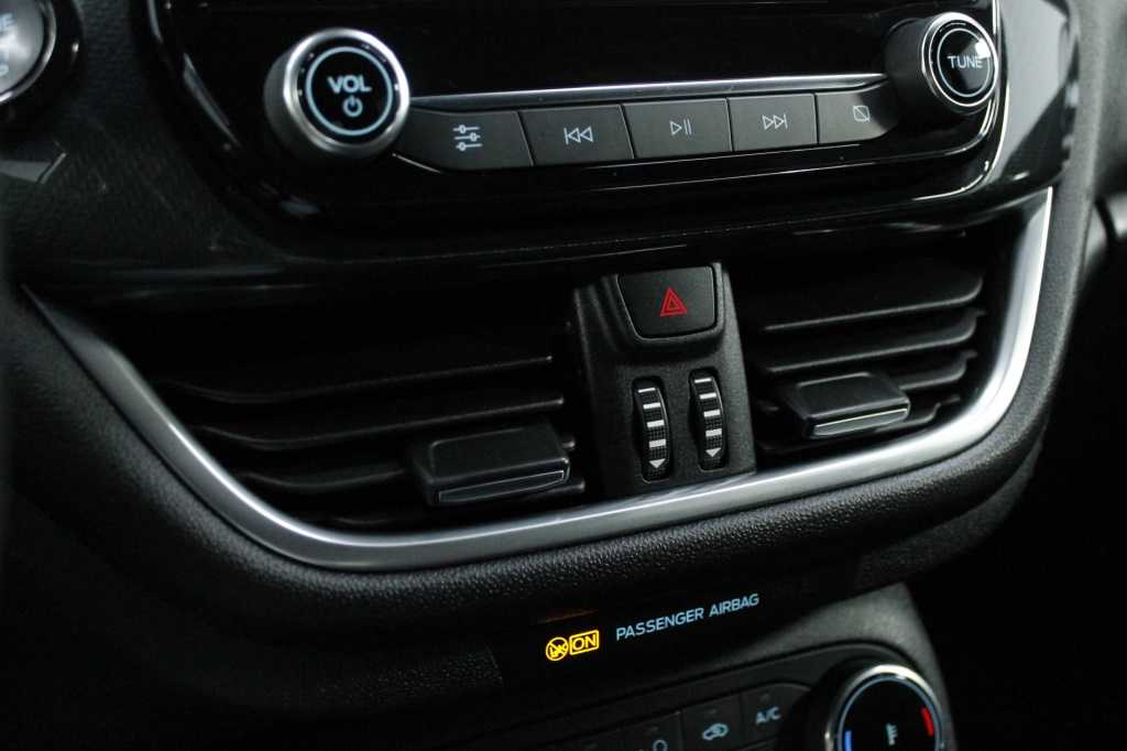 ford-fiesta-2023-hibrido-999cc