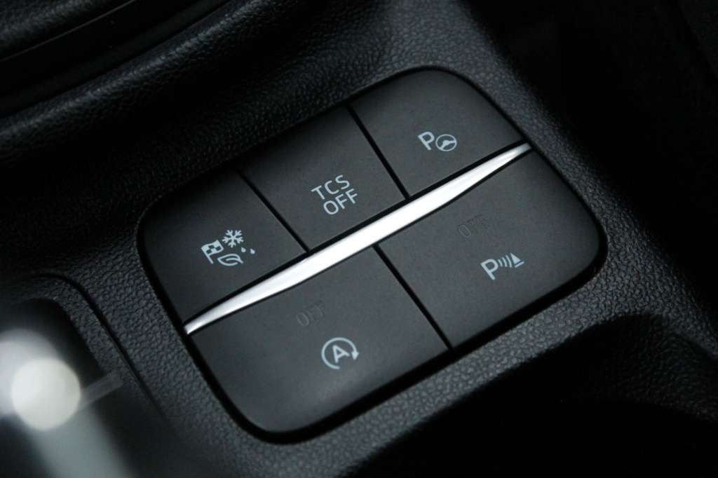 ford-fiesta-2023-hibrido-999cc