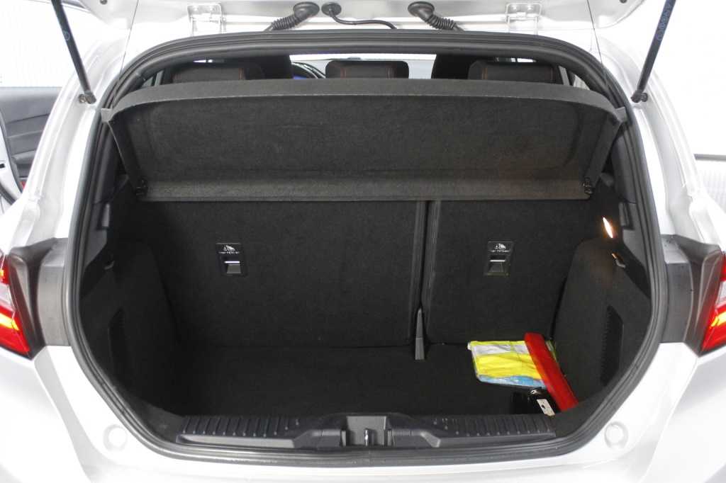 ford-fiesta-2023-hibrido-999cc