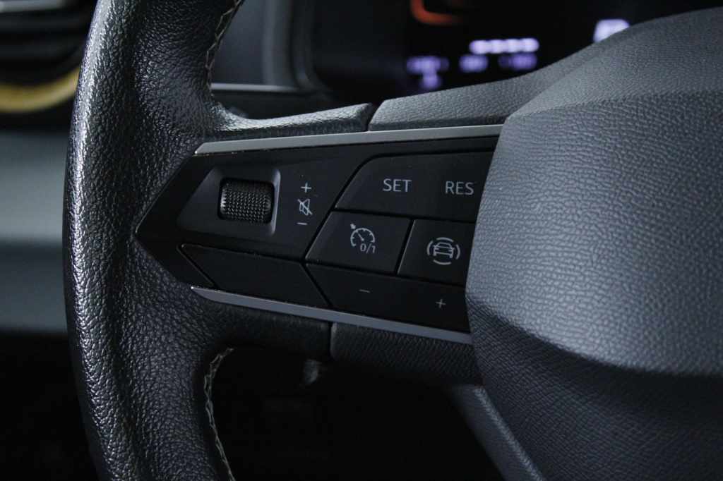 seat-arona-2024-gasolina-999cc