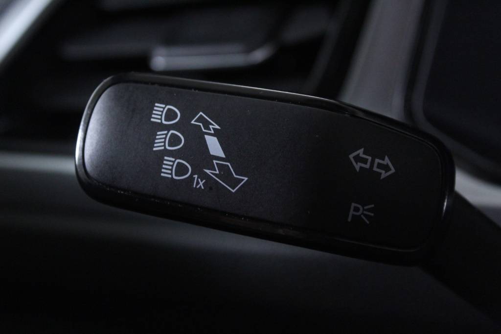 volkswagen-t-roc-2024-gasolina-999cc