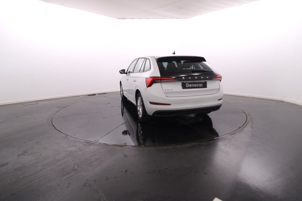 skoda-scala-2022-gasolina-999cc