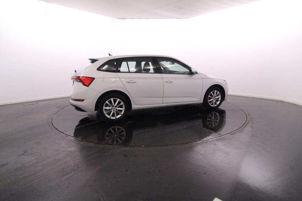 skoda-scala-2022-gasolina-999cc