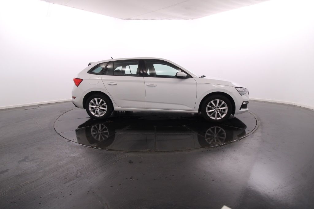 skoda-scala-2022-gasolina-999cc