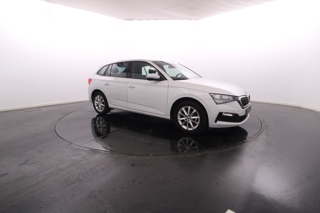 skoda-scala-2022-gasolina-999cc