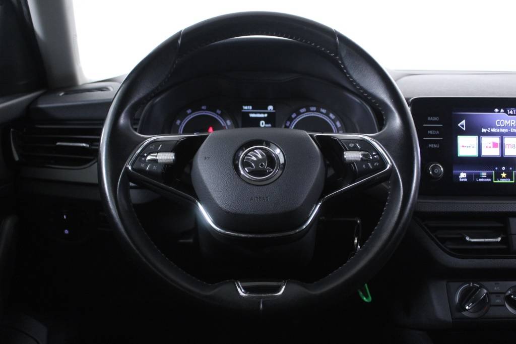 skoda-scala-2022-gasolina-999cc