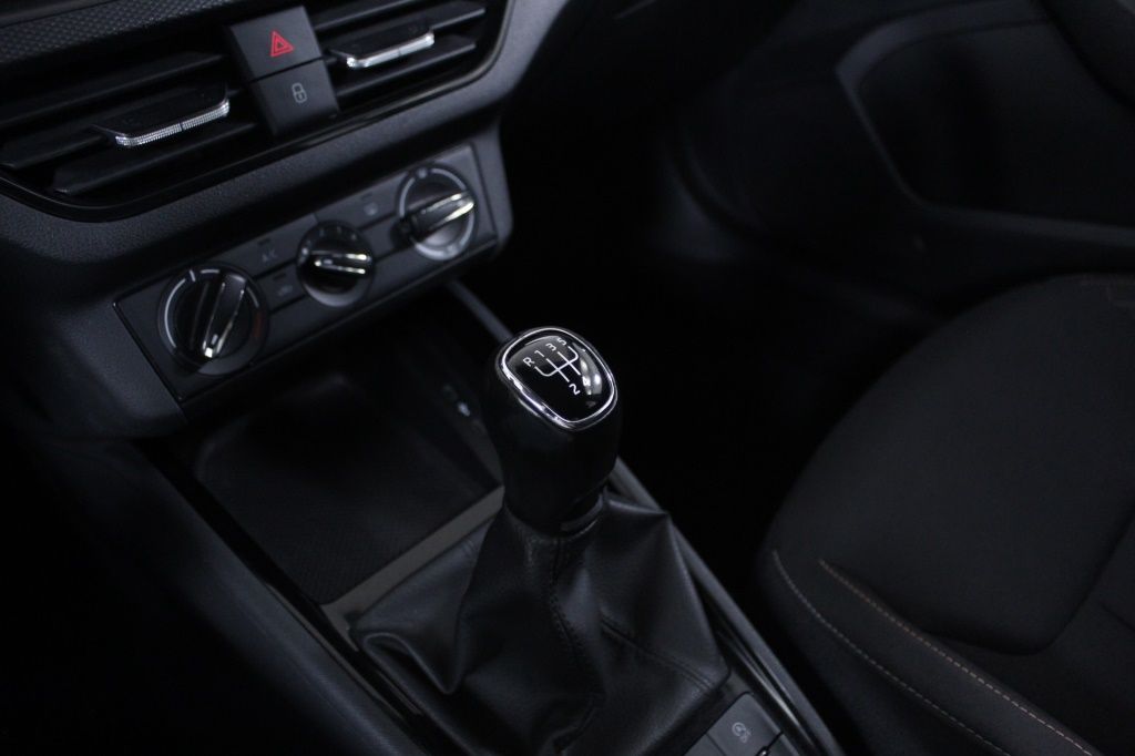 skoda-scala-2022-gasolina-999cc