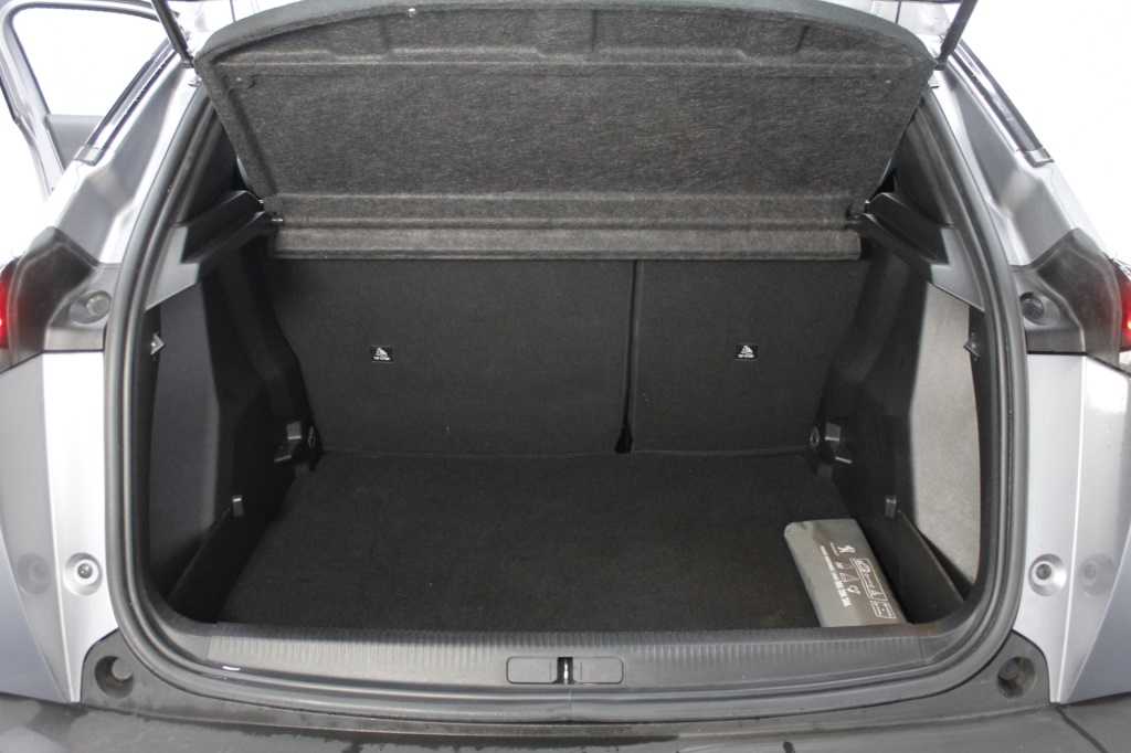 peugeot-2008-2024-gasolina-1199cc