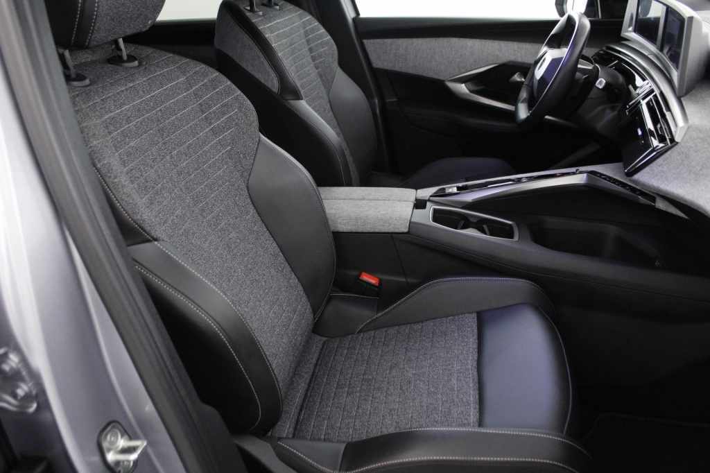 peugeot-5008-2025-hibrido-1199cc