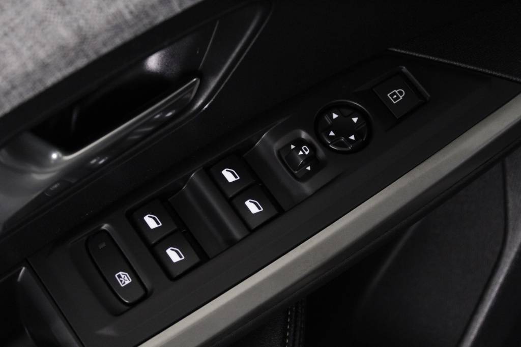 peugeot-5008-2025-hibrido-1199cc