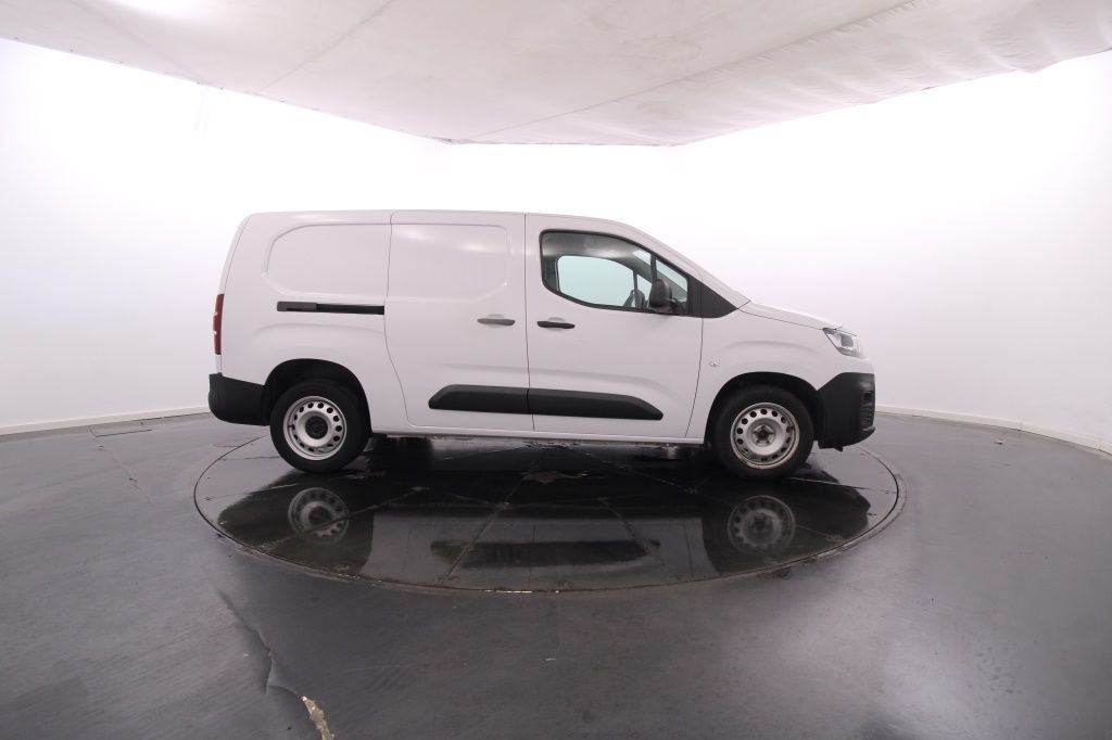 citroen-berlingo-2024-diesel-1499cc