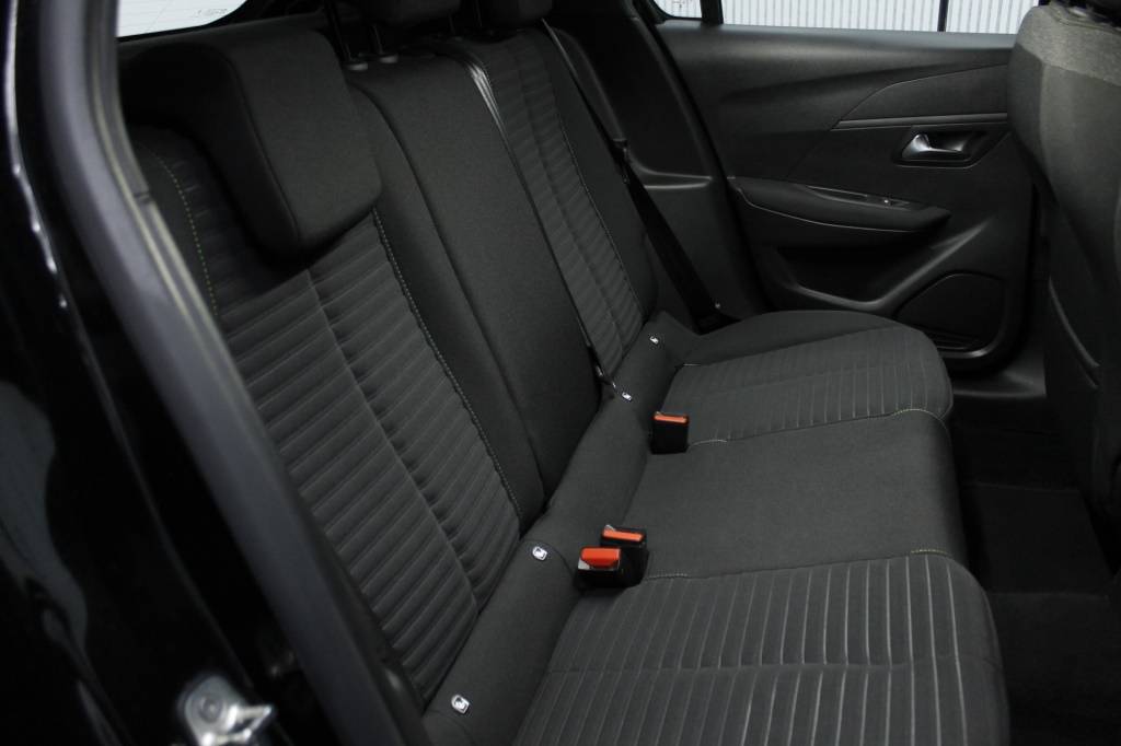 peugeot-208-2024-gasolina-1199cc