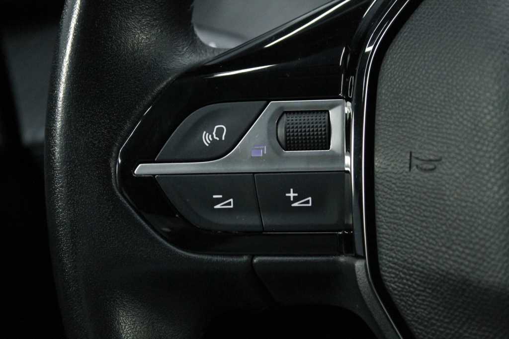 peugeot-208-2024-gasolina-1199cc