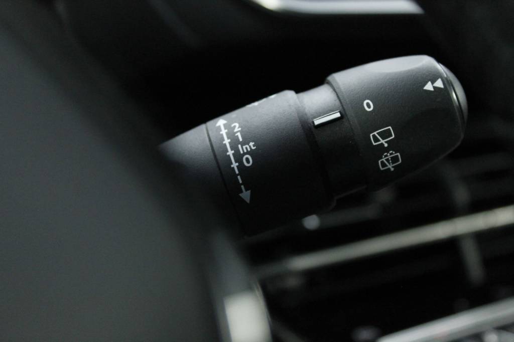 peugeot-208-2024-gasolina-1199cc