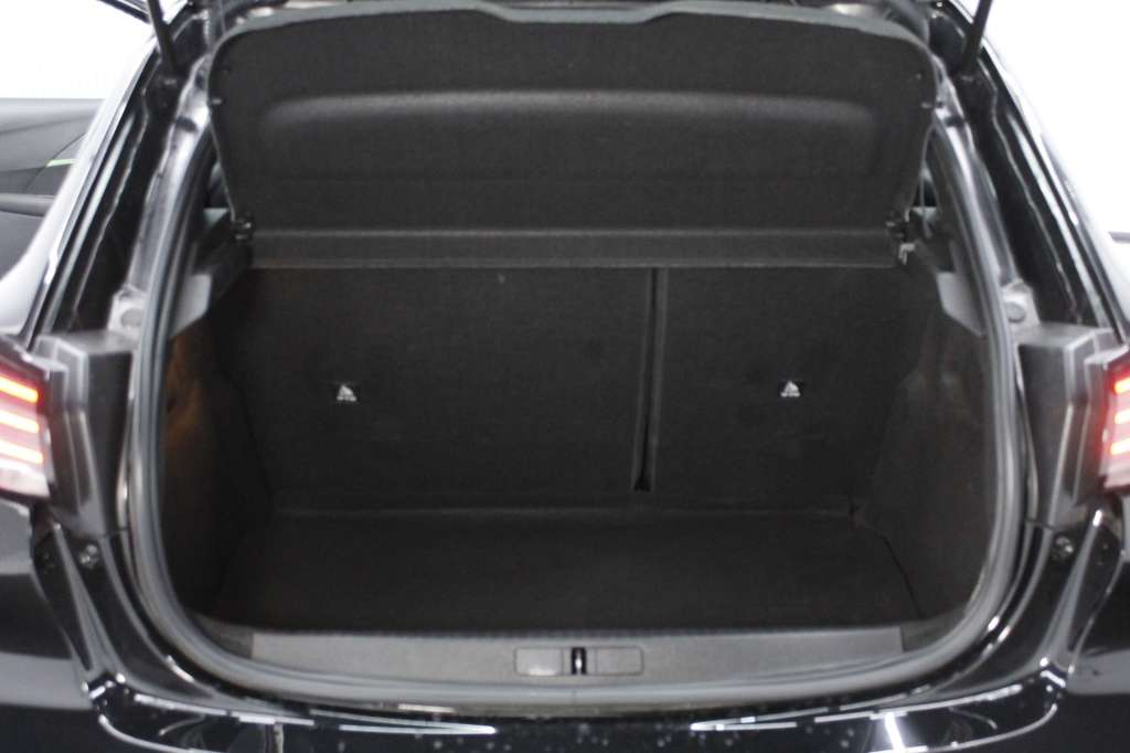 peugeot-208-2024-gasolina-1199cc