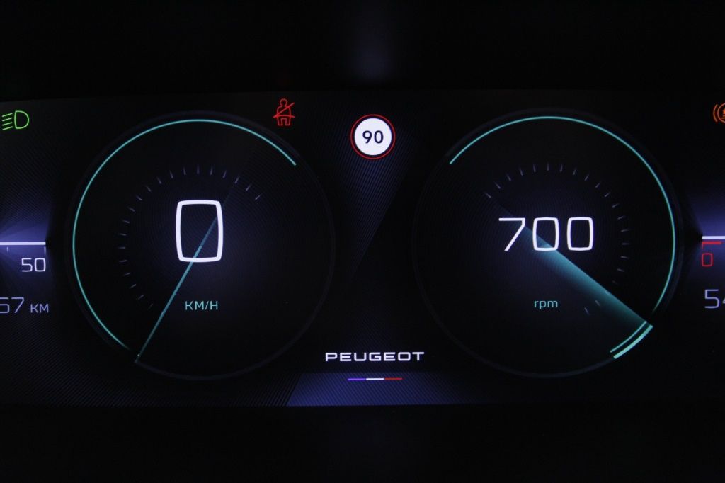 peugeot-308-2024-gasolina-1199cc