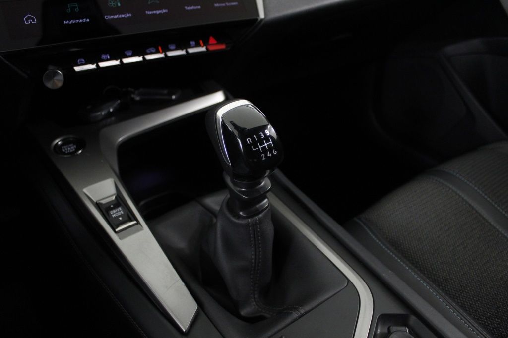 peugeot-308-2024-gasolina-1199cc