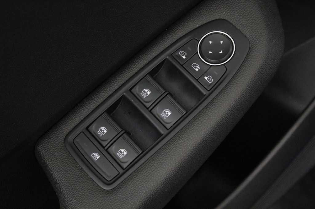 mitsubishi-colt-2024-gasolina-999cc