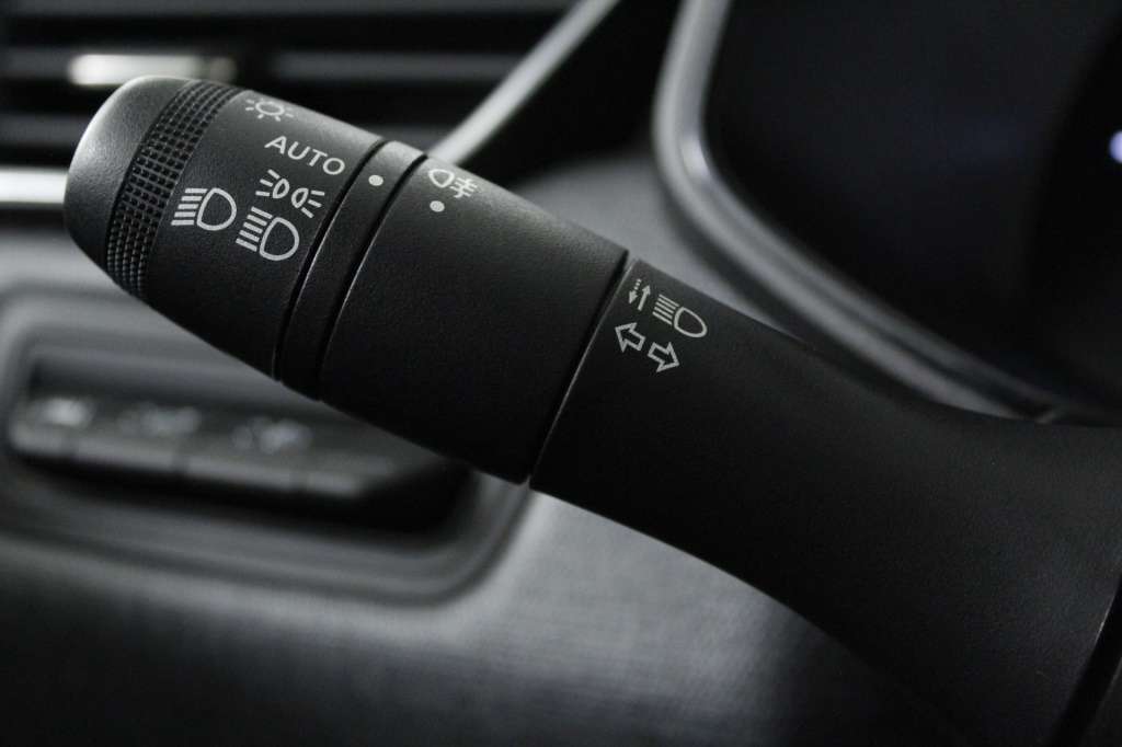 mitsubishi-colt-2024-gasolina-999cc
