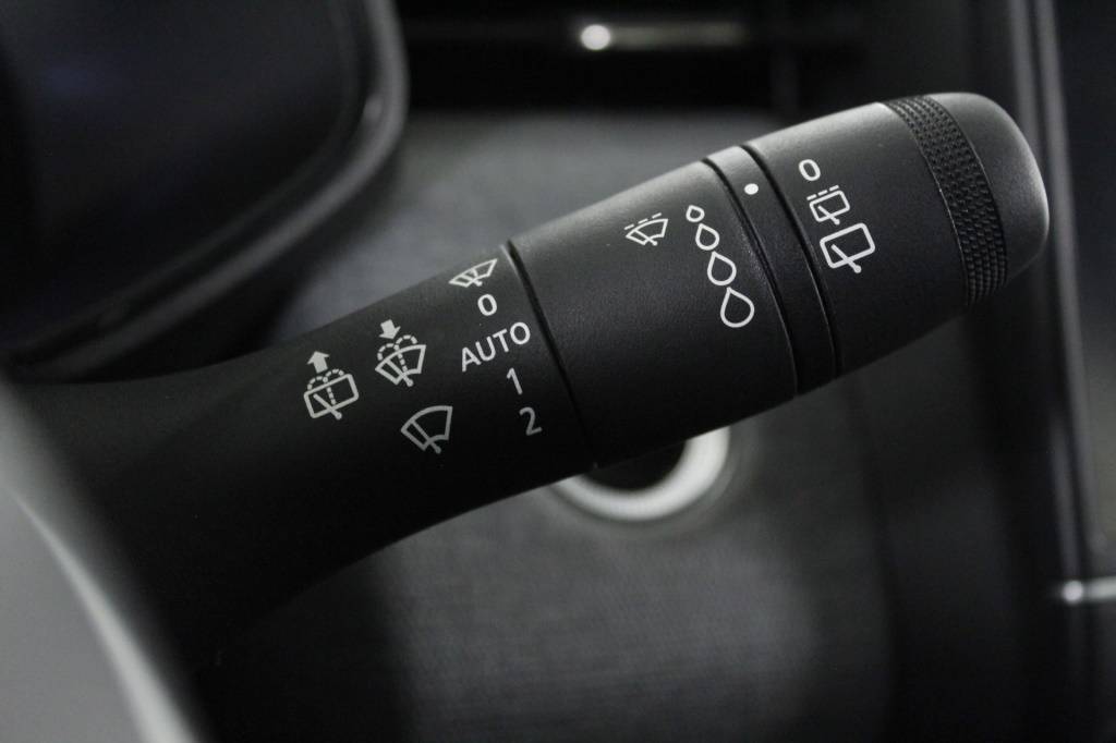 mitsubishi-colt-2024-gasolina-999cc