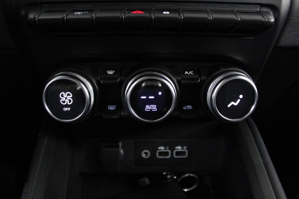 mitsubishi-colt-2024-gasolina-999cc