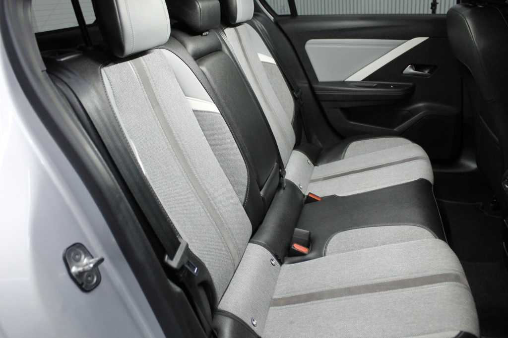 opel-astra-2023-gasolina-1199cc
